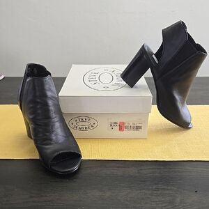 Steve Madden Black Heeled Boots with Chunky Heel